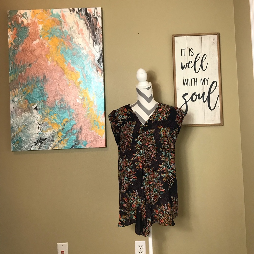 🌺 The Limited Tunic Blouse Size Large